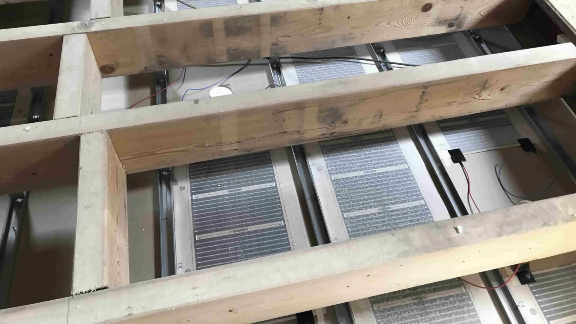 dérouler films chauffants sur plaque de platre